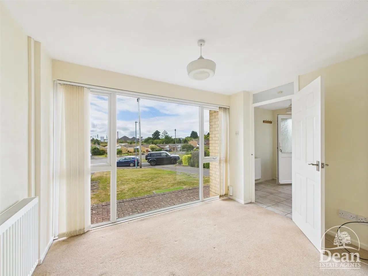 Lakeside Avenue, Lydney, photo 4