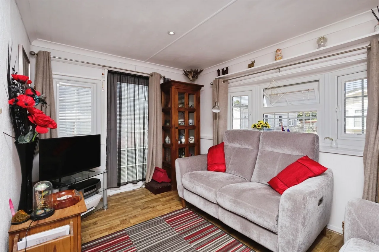 New Road, Hellingly, BN27, photo 6