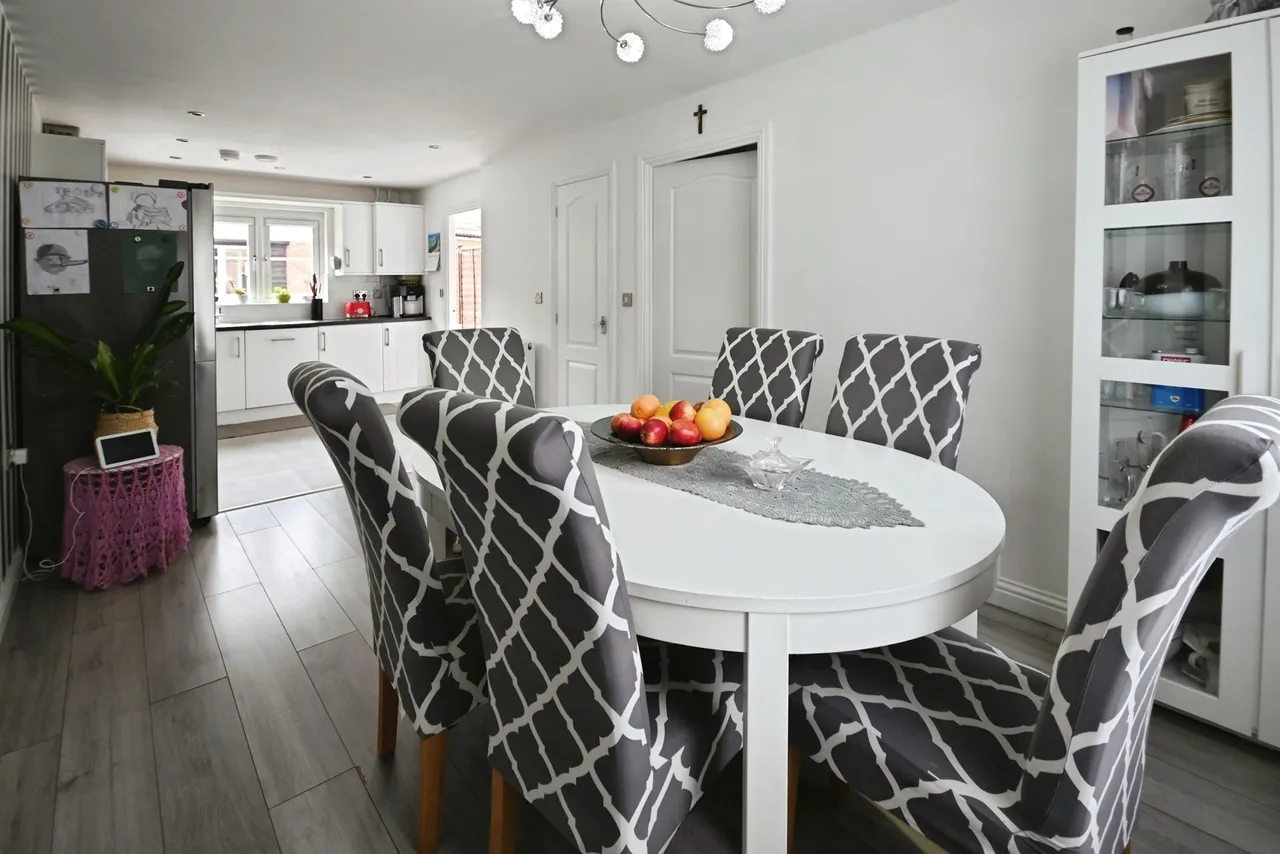 Merevale Drive, Eye, PE6, photo 4