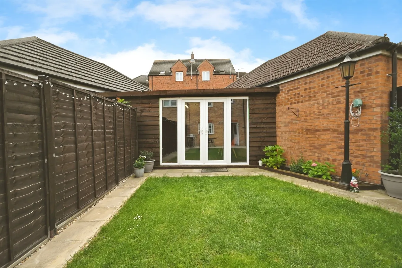 Merevale Drive, Eye, PE6, photo 16