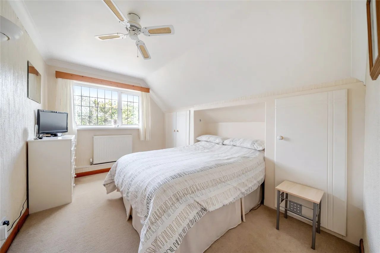 Send Marsh Road, Ripley, GU23, photo 11