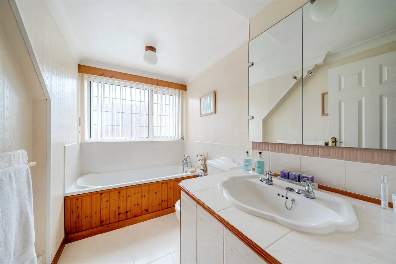 Send Marsh Road, Ripley, GU23, photo 12