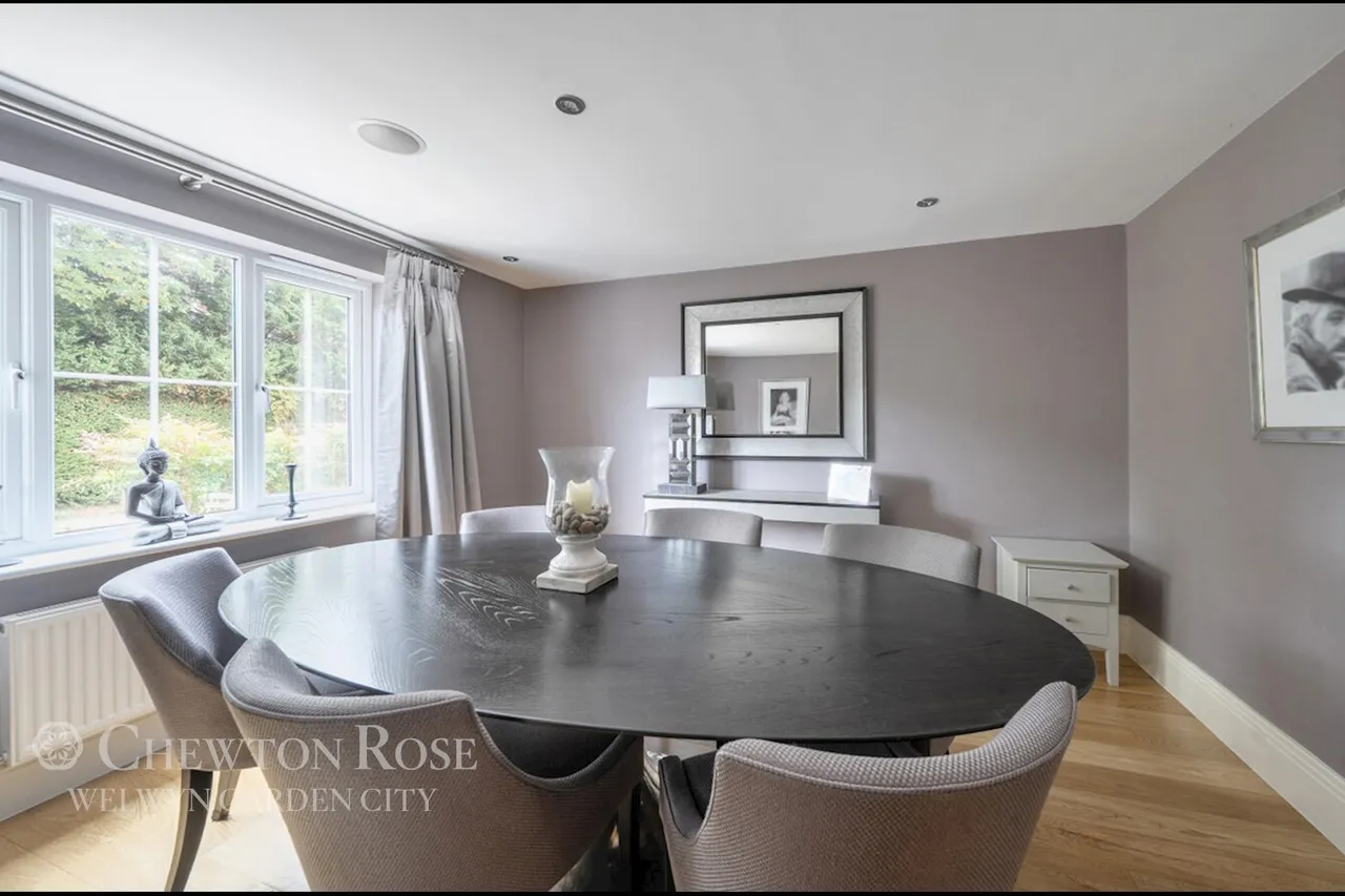 Sevenacres, Welwyn, photo 6