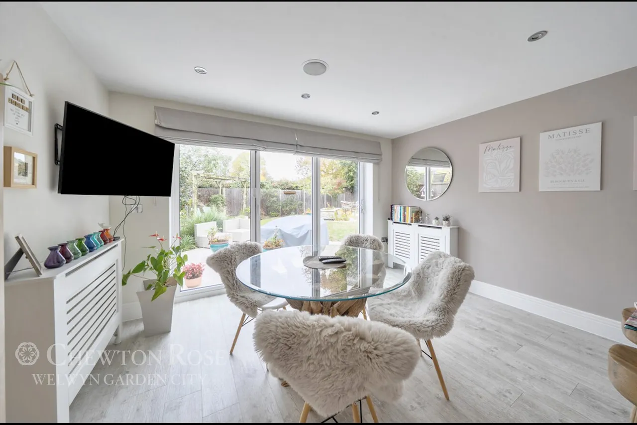 Sevenacres, Welwyn, photo 10