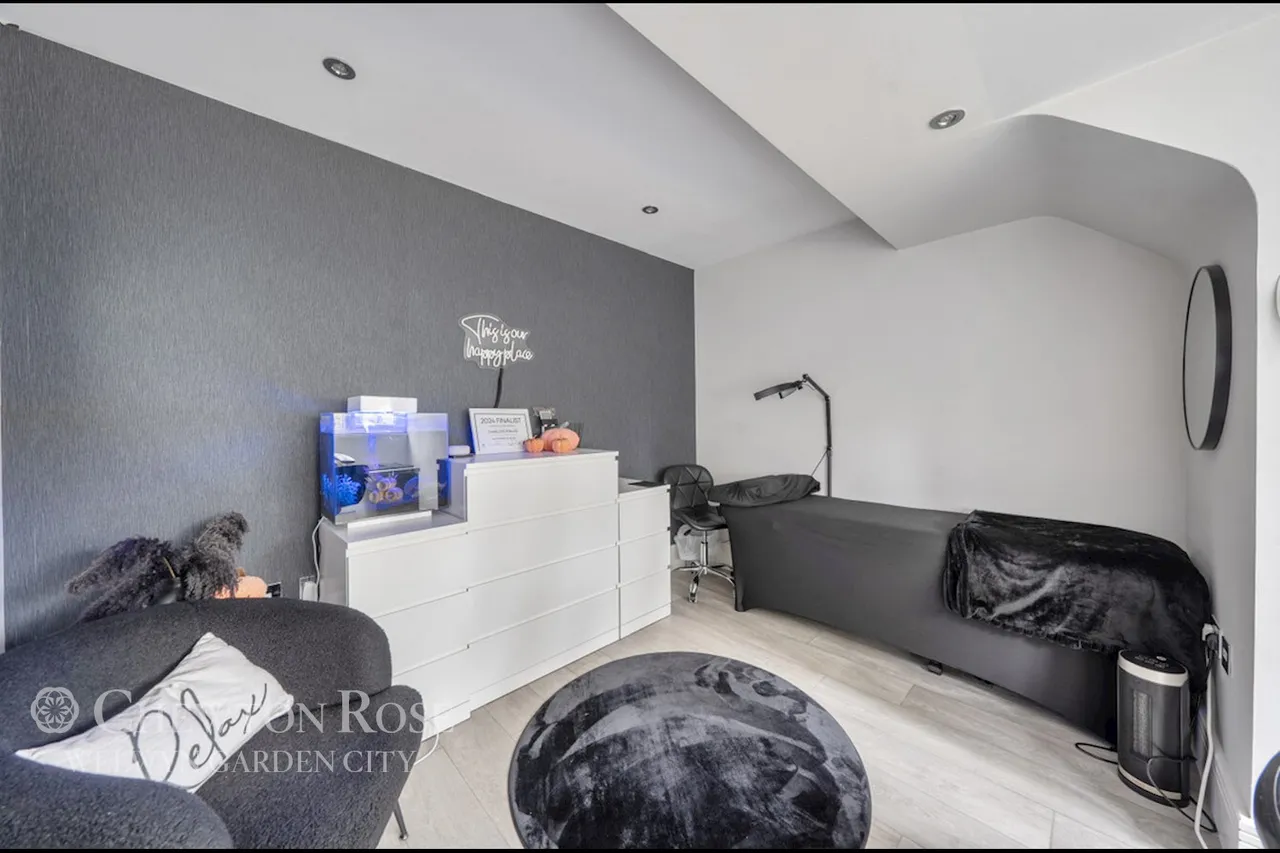 Sevenacres, Welwyn, photo 22