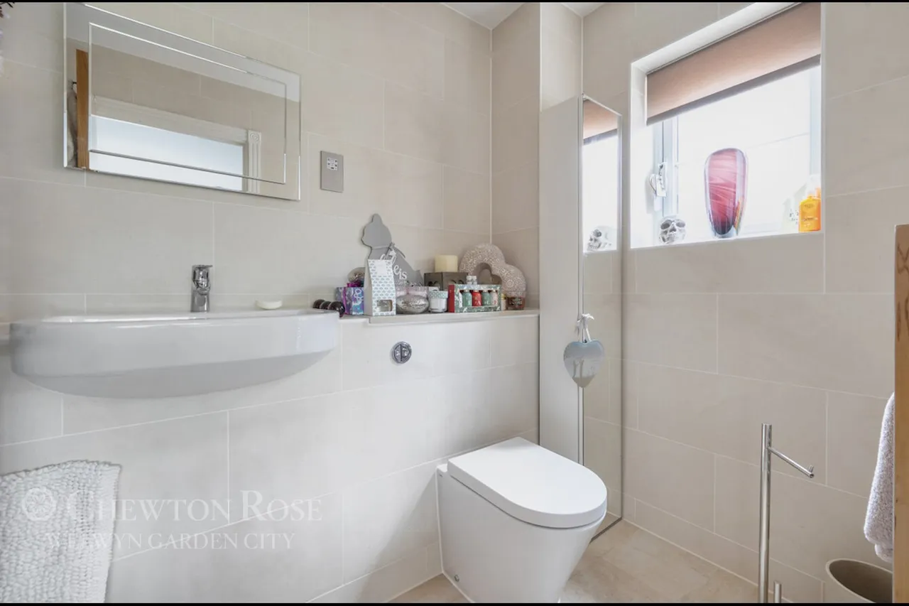 Sevenacres, Welwyn, photo 25