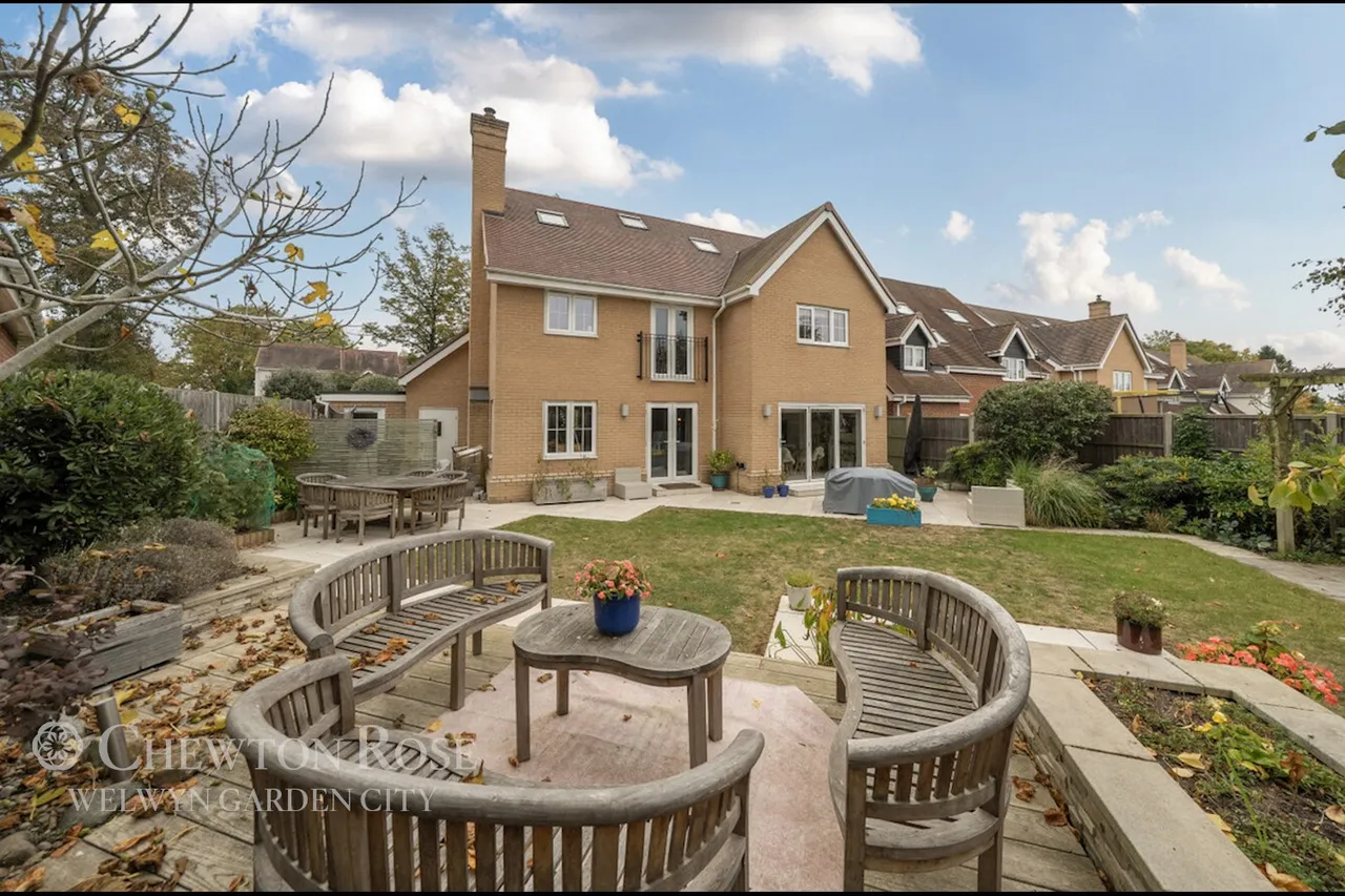 Sevenacres, Welwyn, photo 2