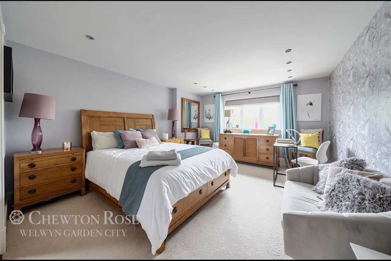 Sevenacres, Welwyn, photo 13