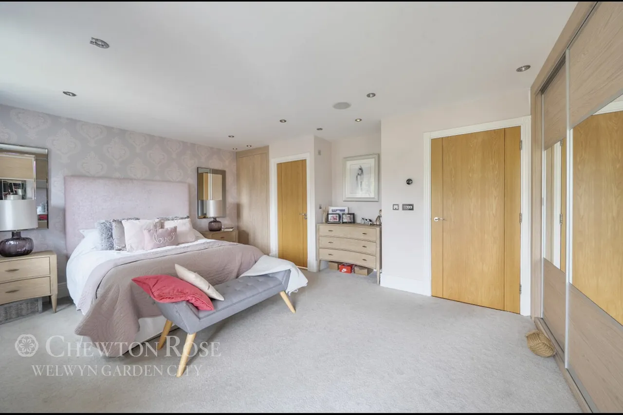 Sevenacres, Welwyn, photo 16