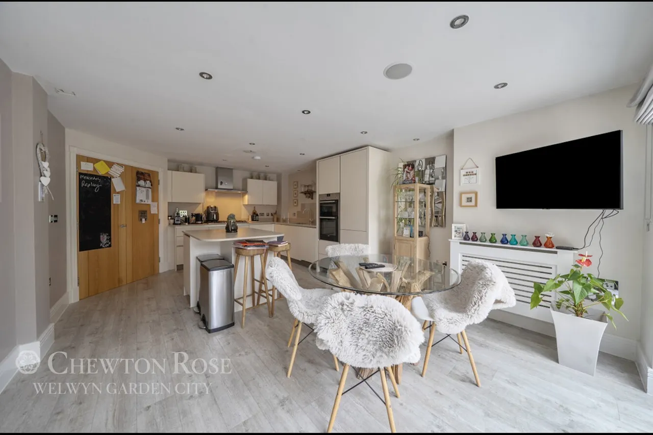 Sevenacres, Welwyn, photo 4