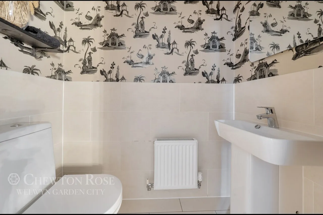 Sevenacres, Welwyn, photo 11
