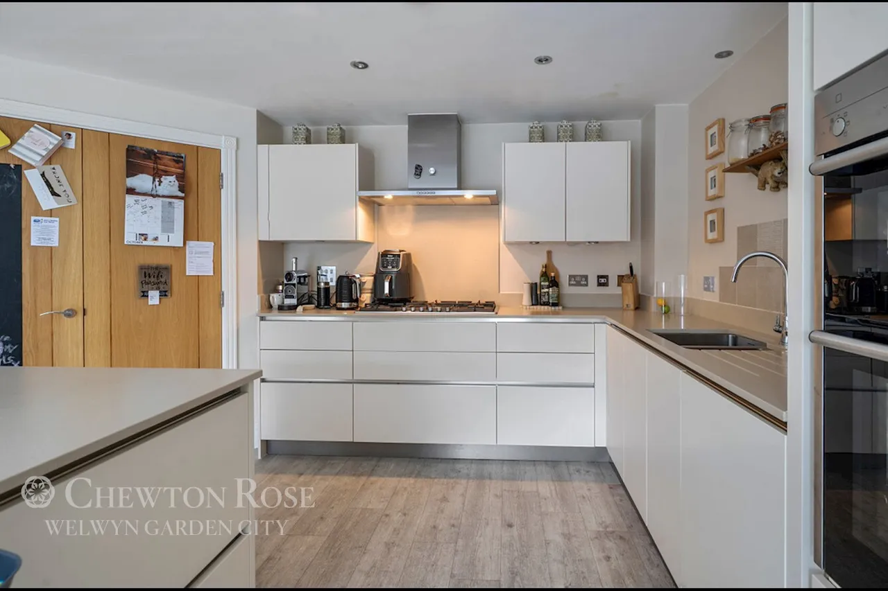 Sevenacres, Welwyn, photo 9