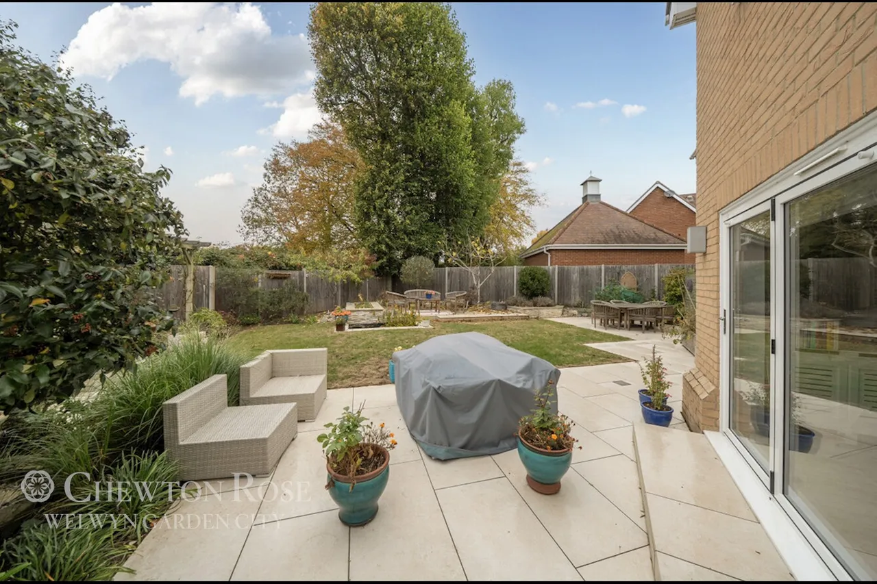 Sevenacres, Welwyn, photo 26