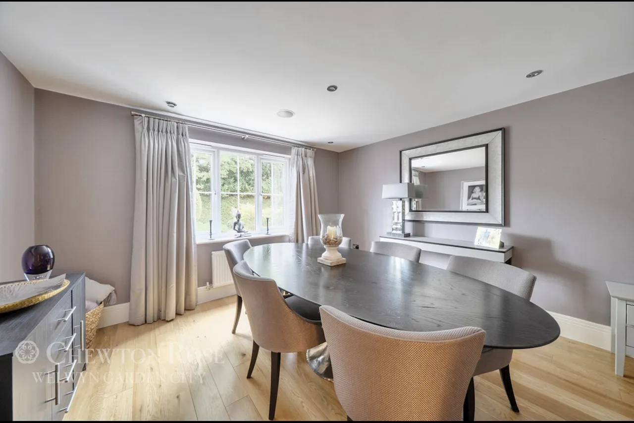 Sevenacres, Welwyn, photo 7
