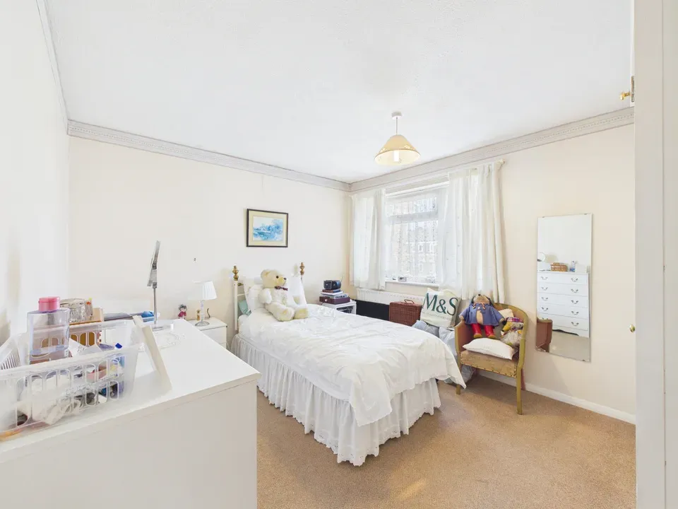Owlscastle Close, Horsham, photo 12