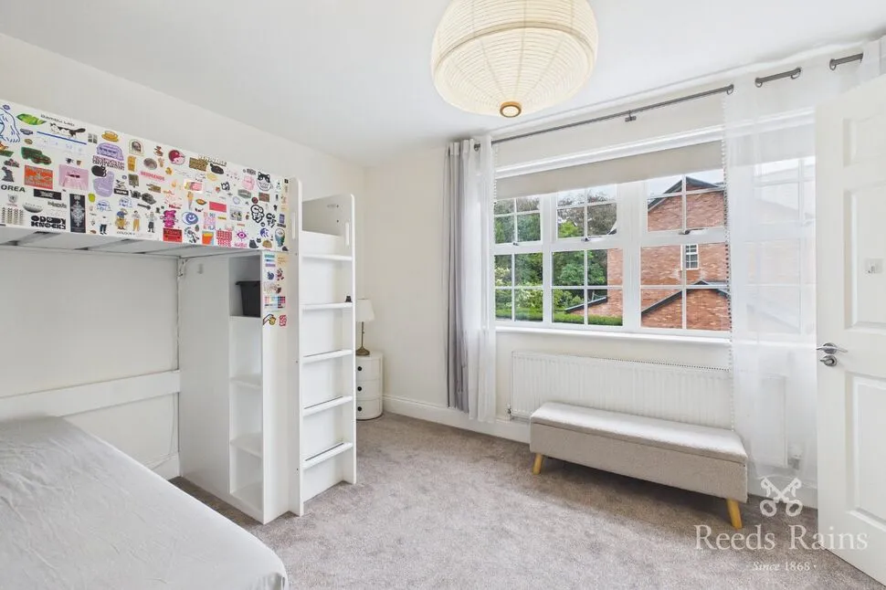 Hazelmere Gardens, Sale, M33, photo 14