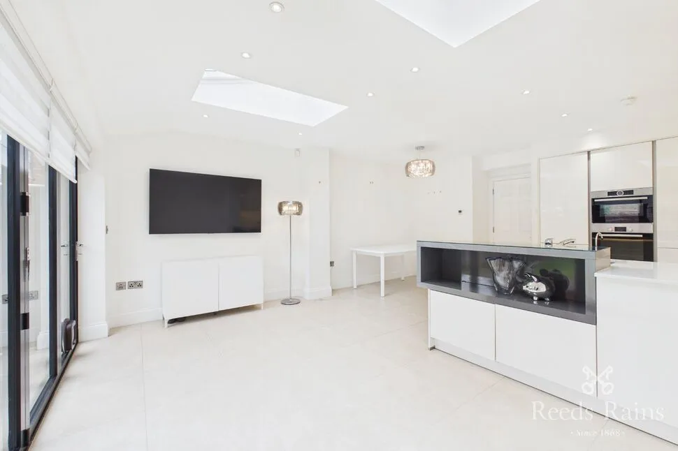 Hazelmere Gardens, Sale, M33, photo 12