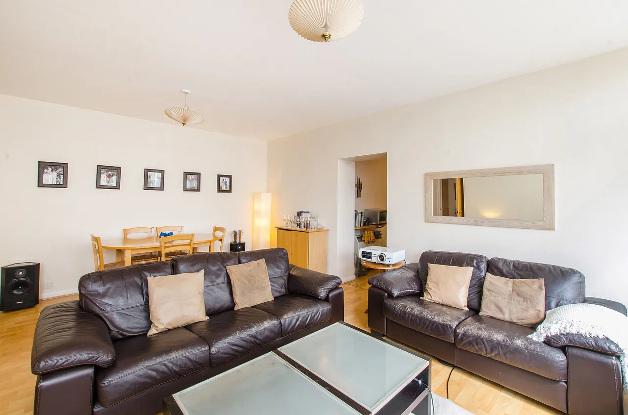 Apartment 224, Metro Central Heights, 119 Newington Causeway, London, photo 5