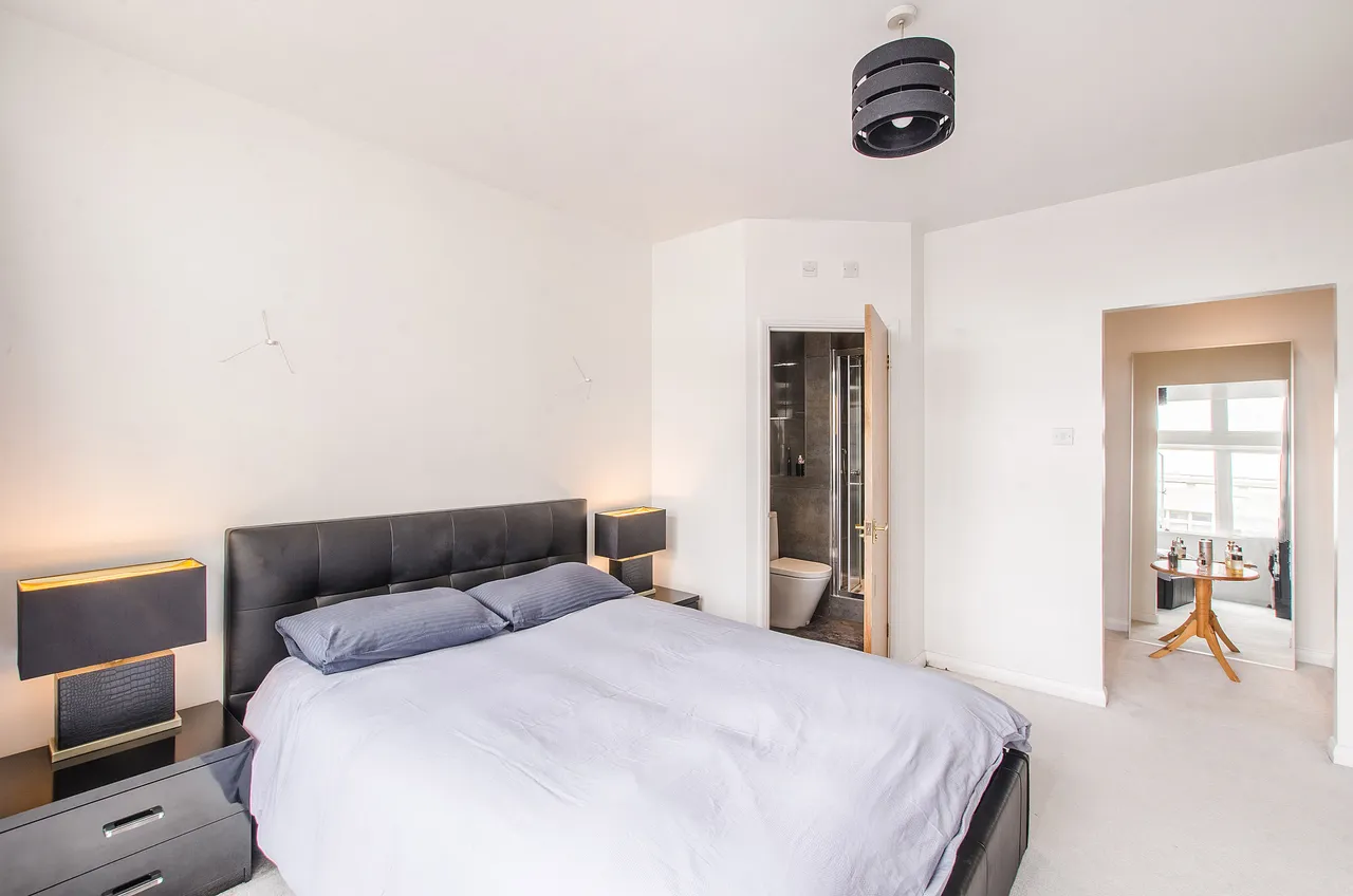 Apartment 224, Metro Central Heights, 119 Newington Causeway, London, photo 7
