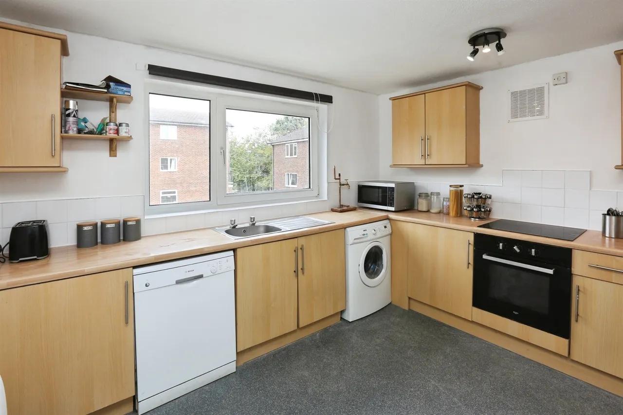 Homer Close, Gosport, photo 2