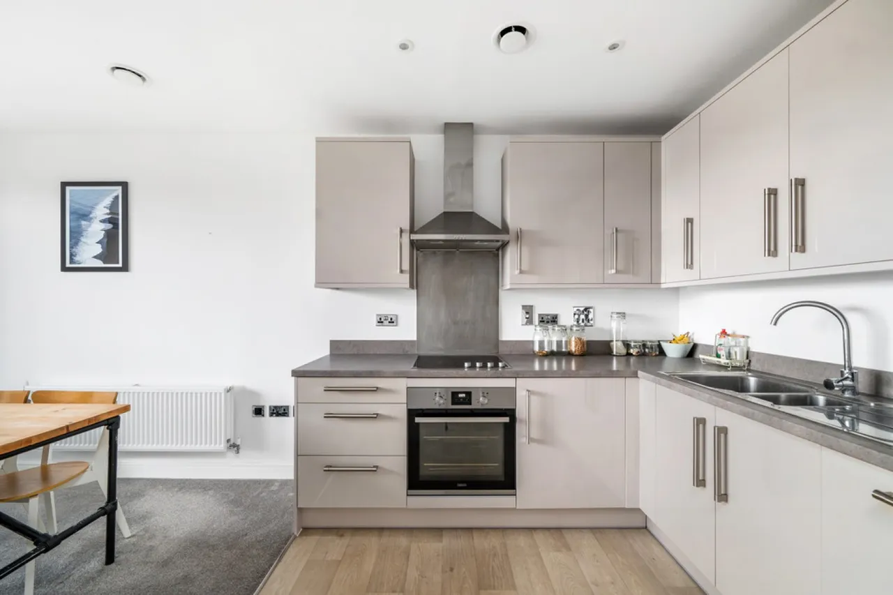Osiers Road, Wandsworth, photo 7