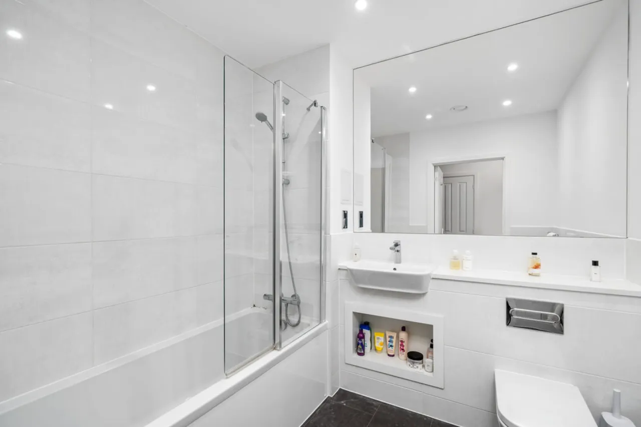 Osiers Road, Wandsworth, photo 12