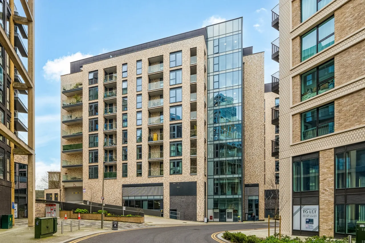 Osiers Road, Wandsworth, photo 6
