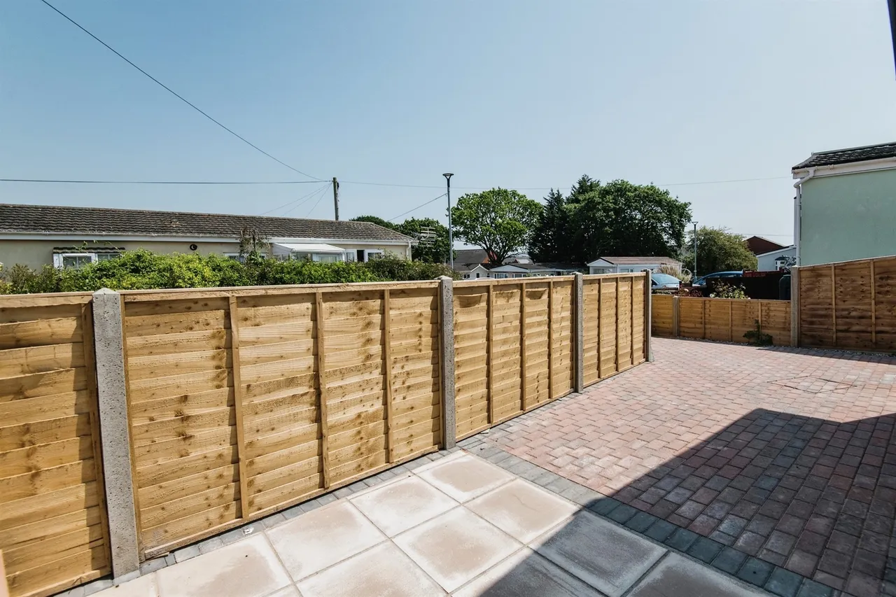 Rydon Lane, Exeter, EX2, photo 14