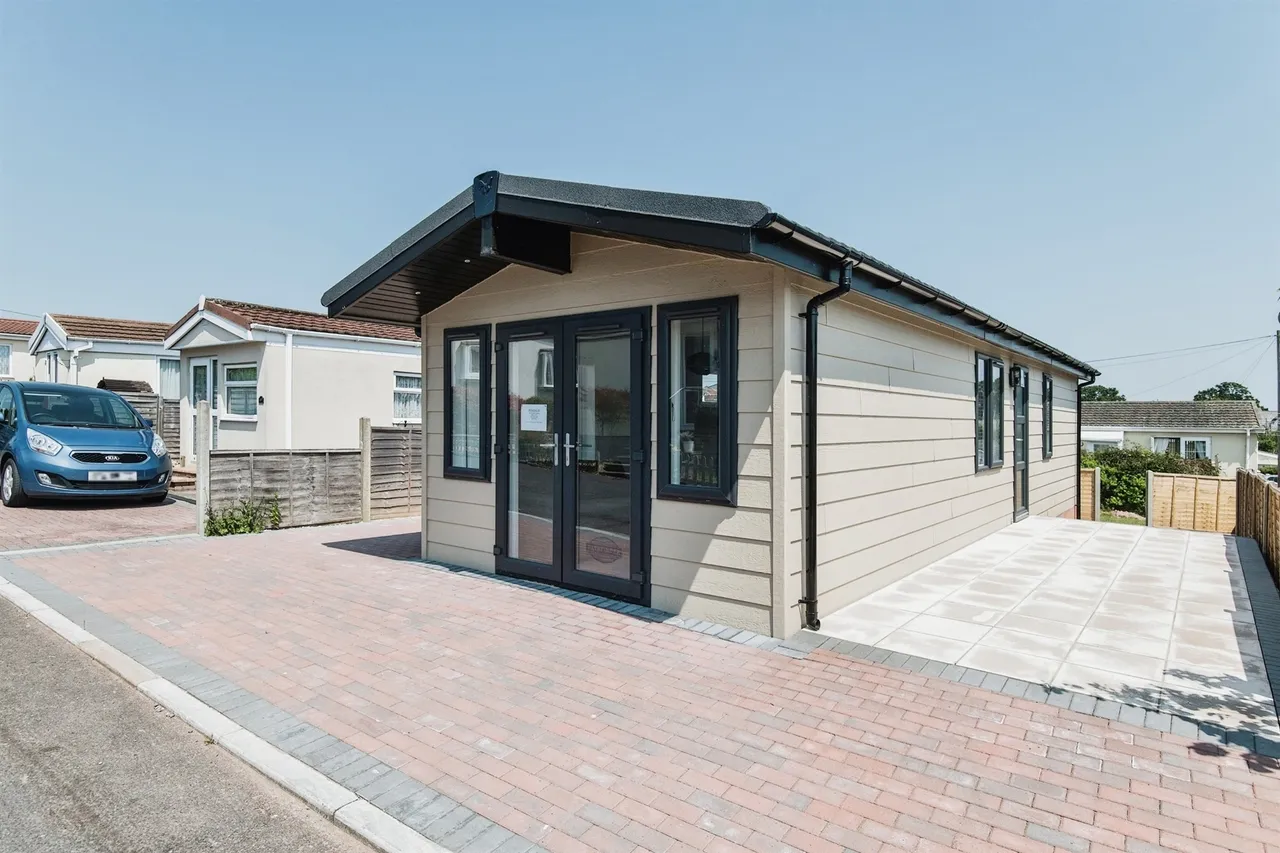2 bed park home for sale, Rydon Lane, Exeter, EX2