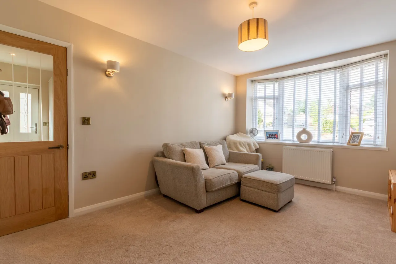 Midgeham Grove, Harden, BD16, photo 5