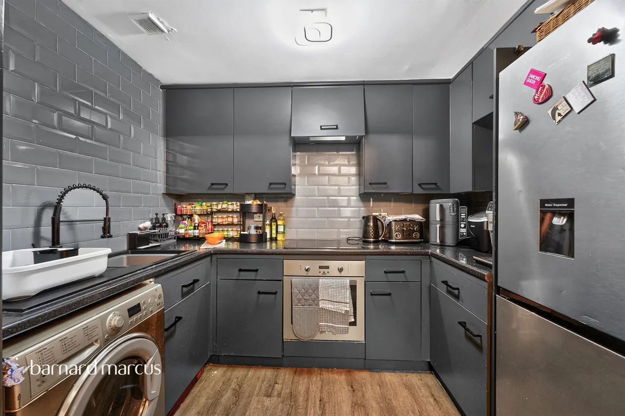 Kingswood Drive, Sutton, SM2, photo 12