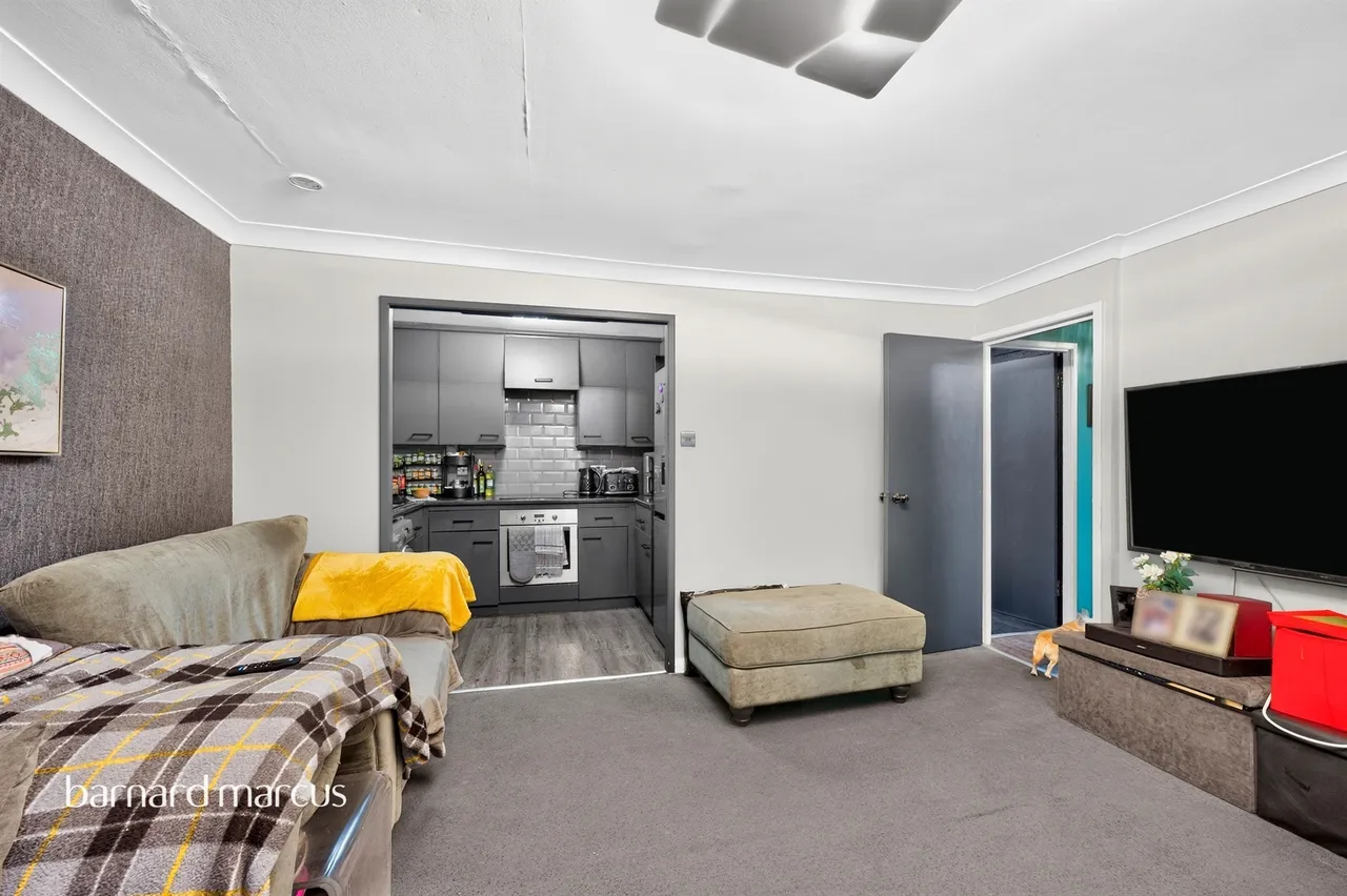 Kingswood Drive, Sutton, SM2, photo 11