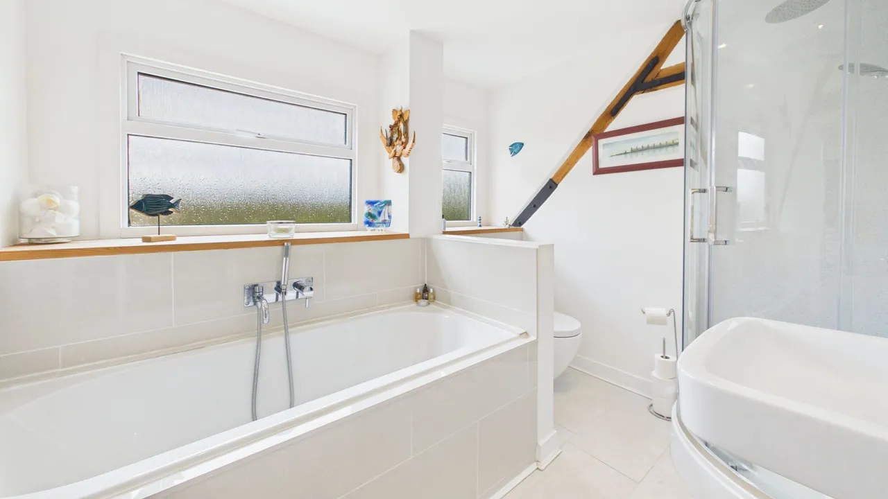 West End, LANGTOFT, Market Deeping, PE6, photo 25