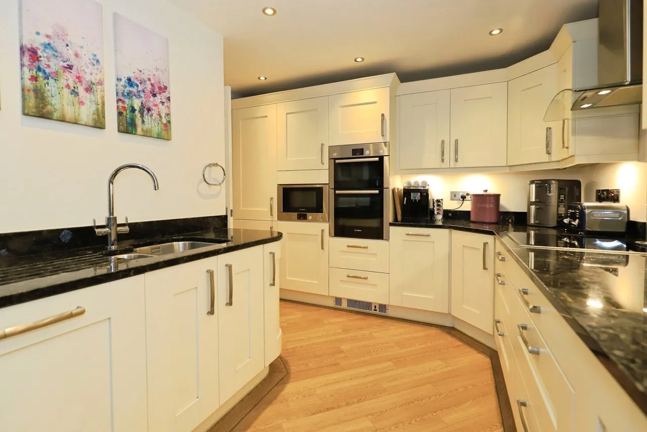 Marlowe Close, Kidderminster, DY10, photo 5