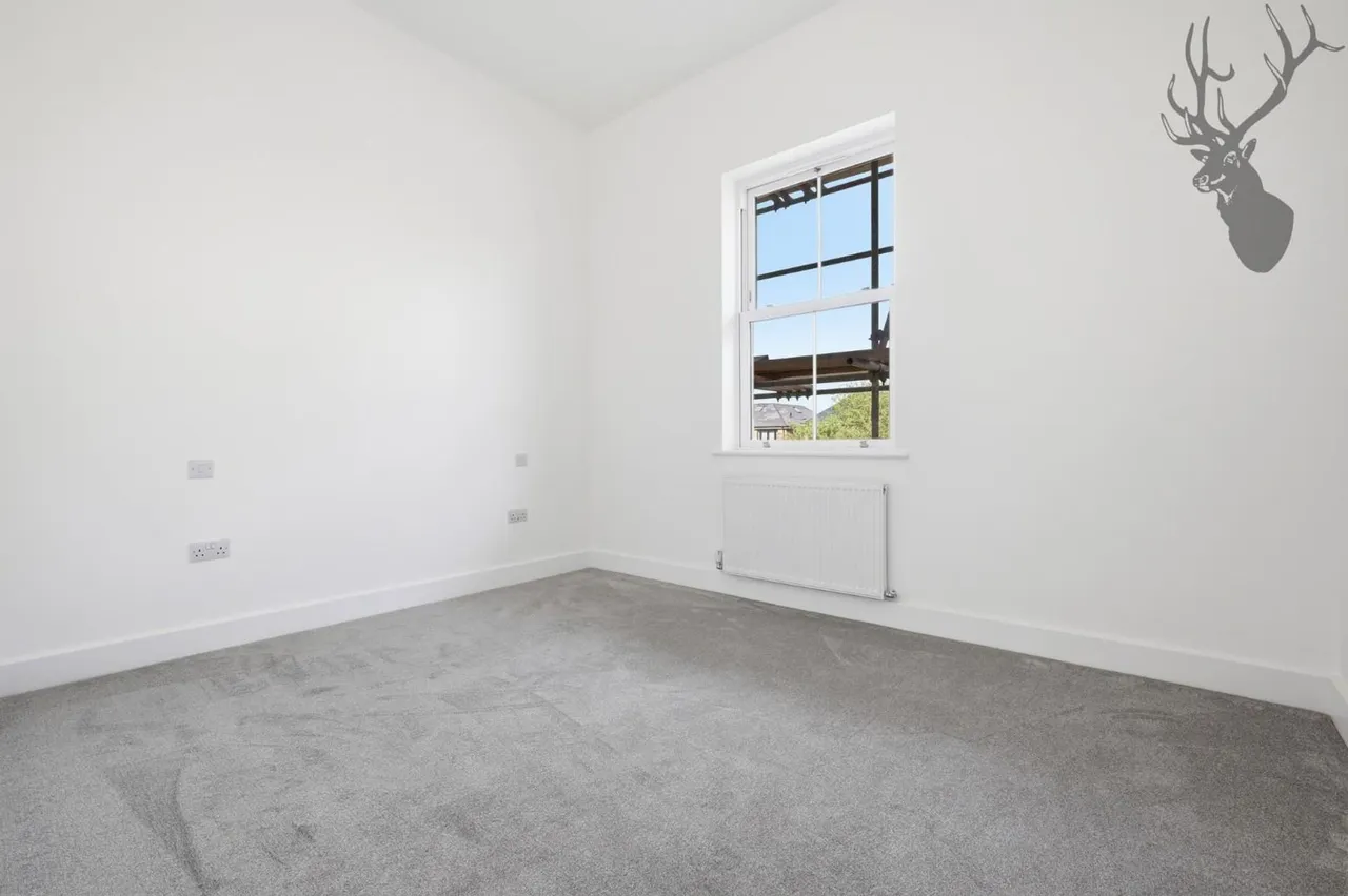 Chigwell, IG7, photo 7