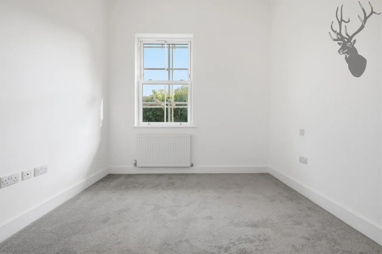Chigwell, IG7, photo 9