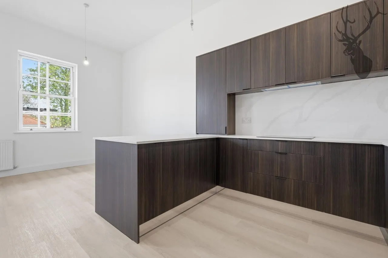 Chigwell, IG7, photo 2