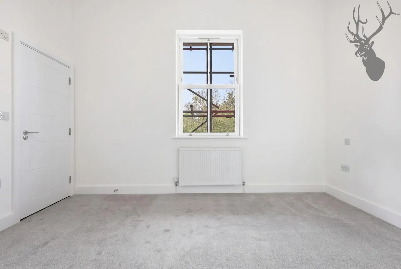 Chigwell, IG7, photo 10