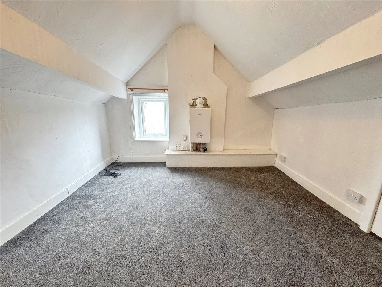 Brearley Street, Stacksteads, OL13, photo 8