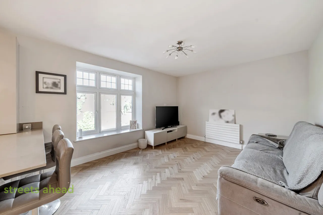 Woodcote Valley Road, Purley, CR8, photo 5