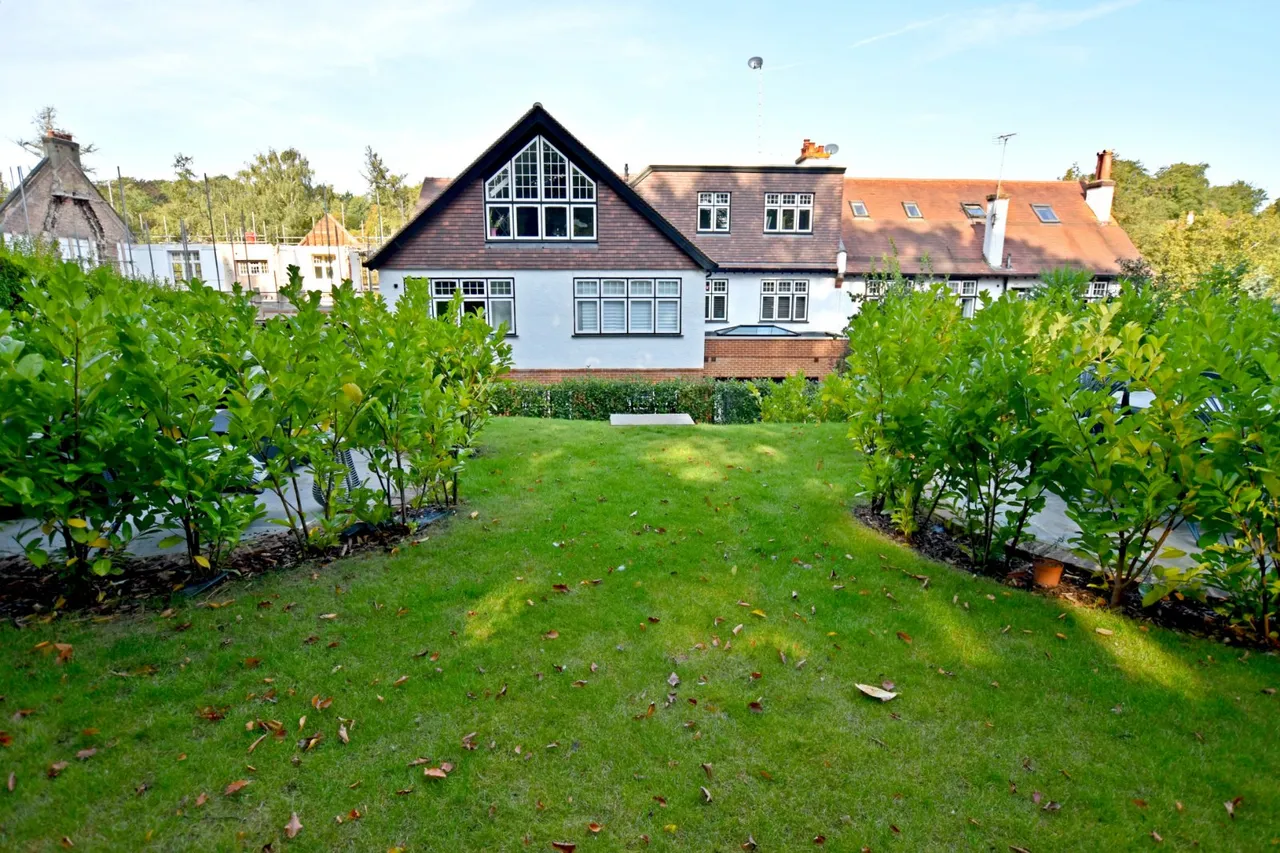Woodcote Valley Road, Purley, CR8, photo 14