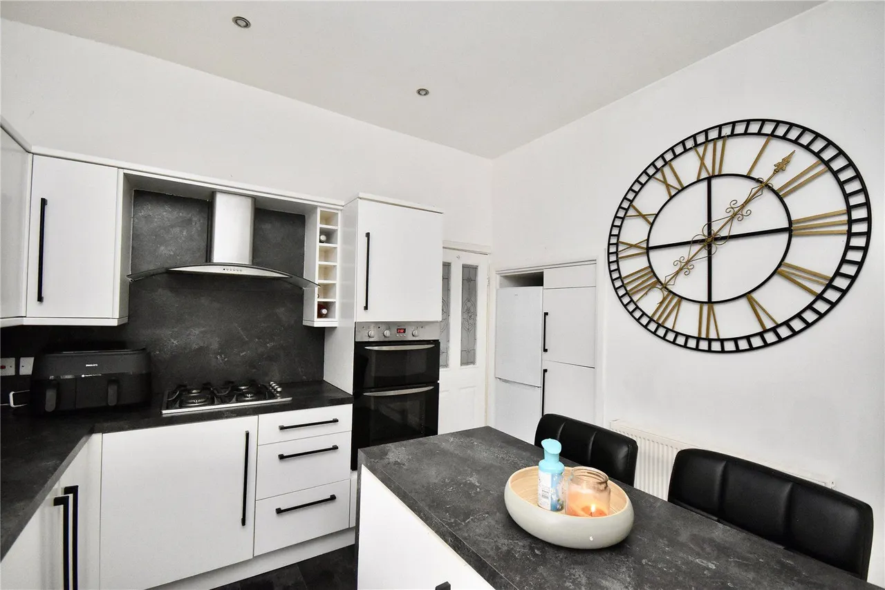 Middleton Road, Royton, OL2, photo 6