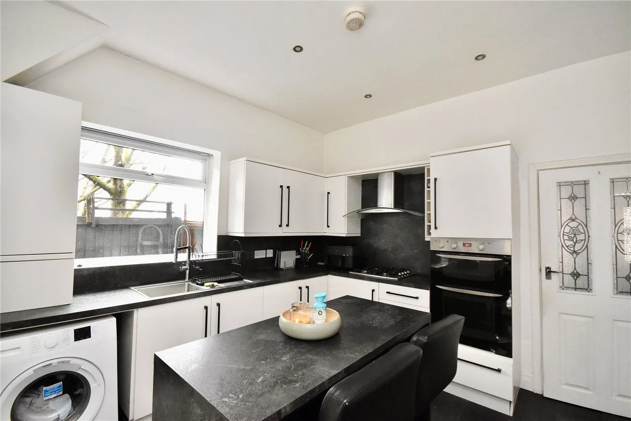 Middleton Road, Royton, OL2, photo 5