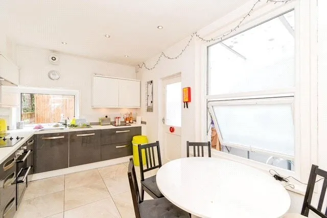 Thackeray Road, Portswood, SO17, photo 3