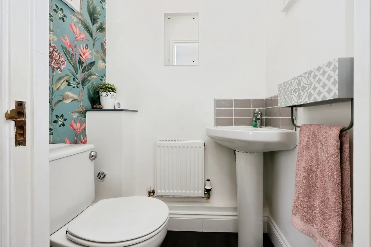 Pitmedden Road, Dunfermline, KY11, photo 7