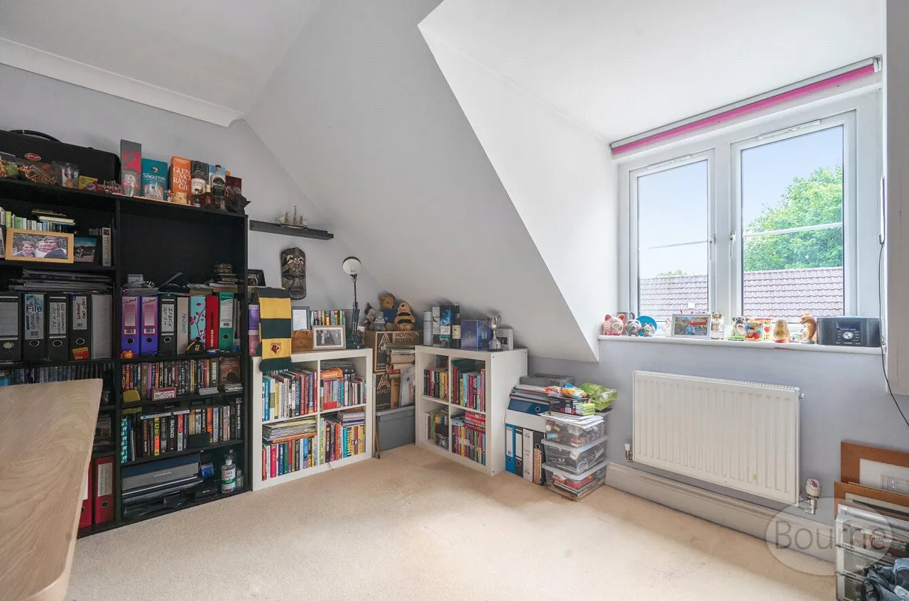 Hanbury Square, Petersfield, GU31, photo 19