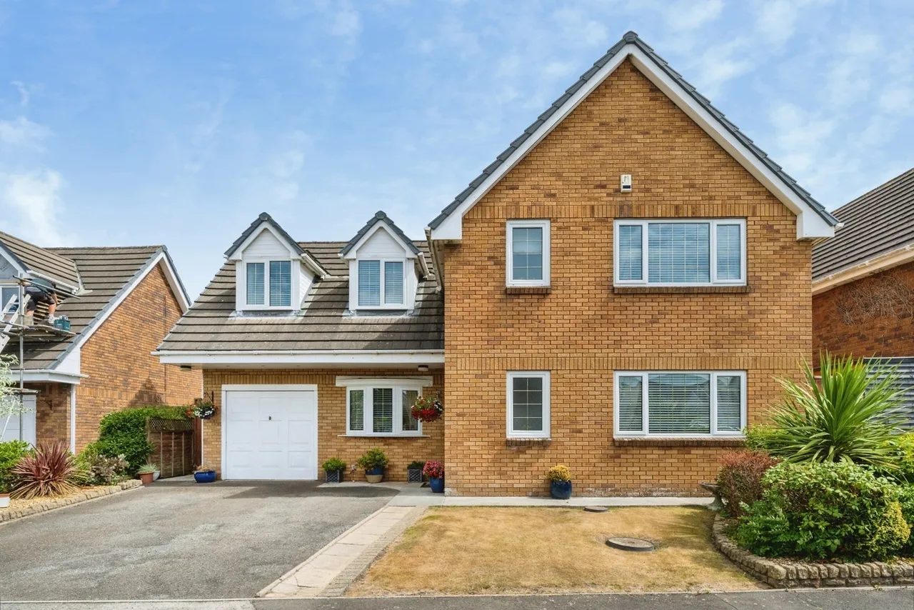 The Croft, Loughor, SA4, photo 32
