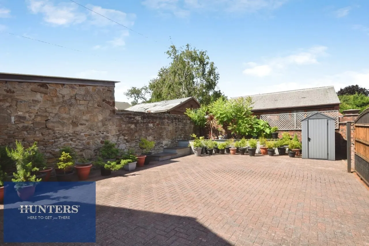 Old Road, Brampton, S40, photo 20