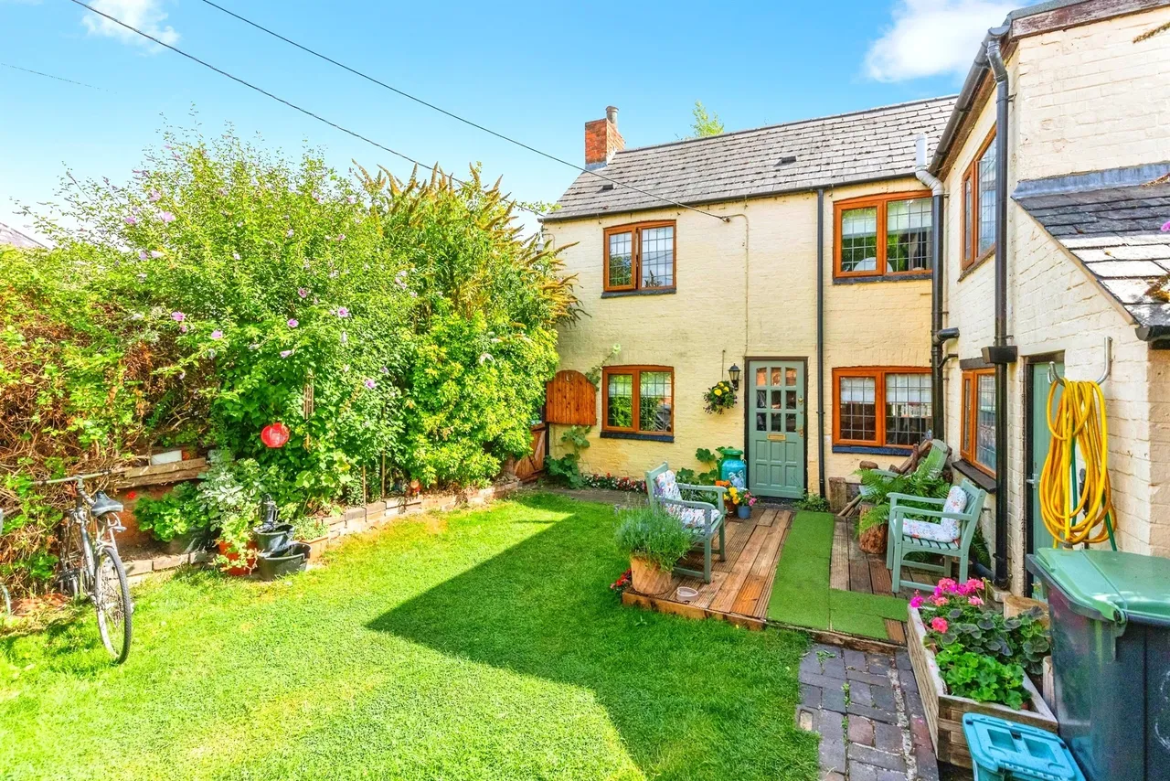 2 bed house for sale, Chapel Street, Ringstead, NN14