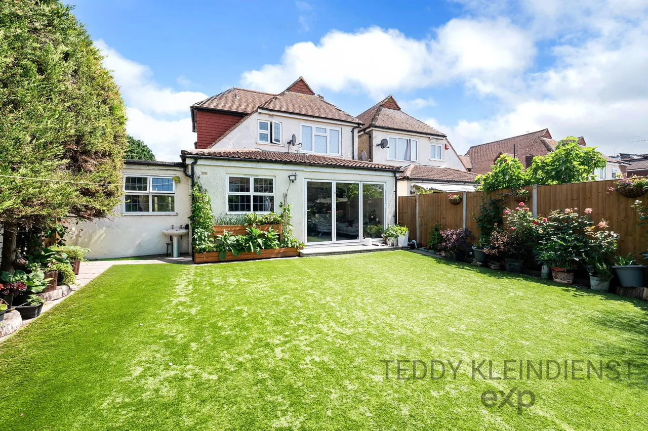 Holmsley Close, New Malden, KT3 6AJ, photo 7